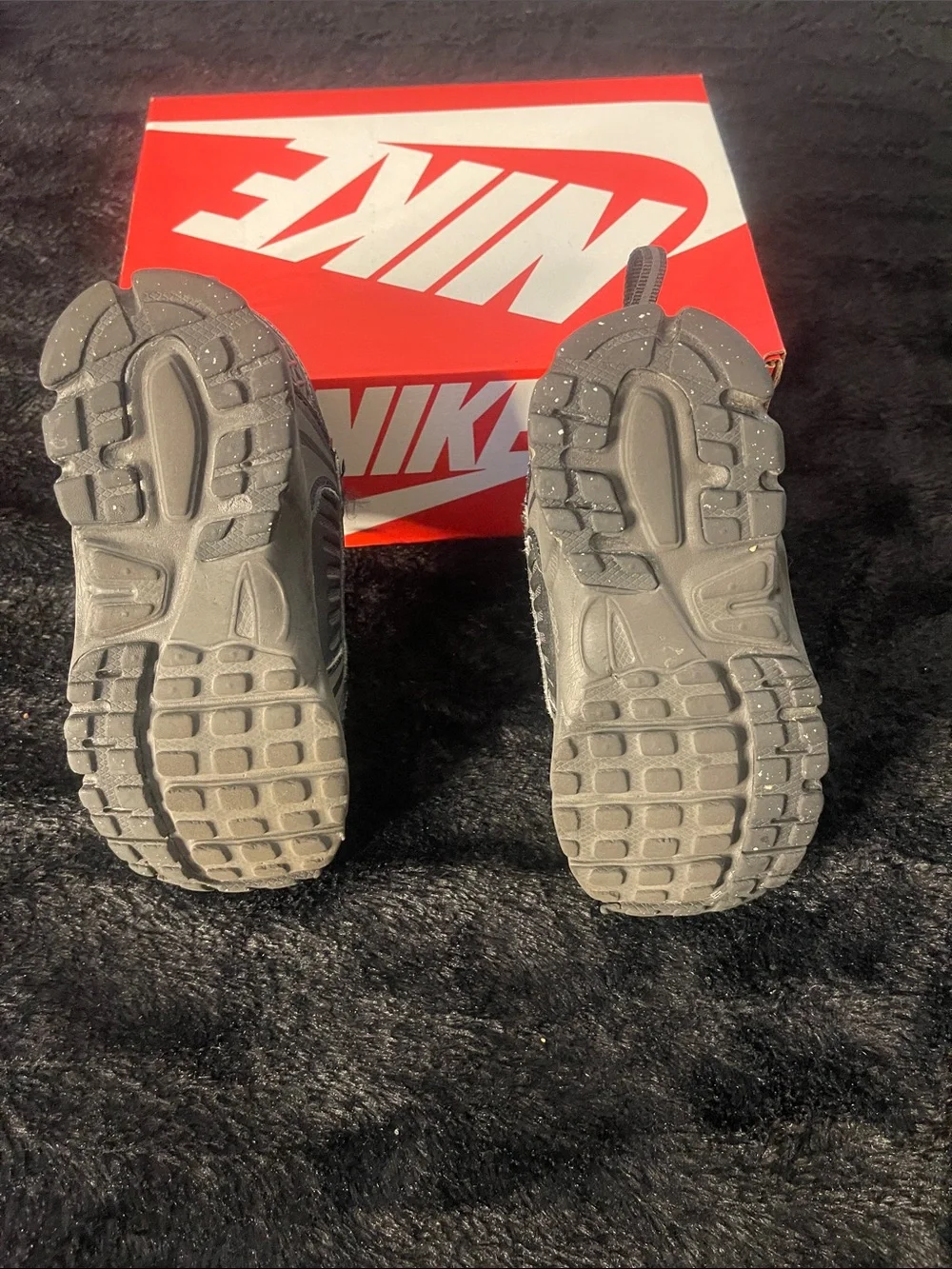 Nike Vomero 5 lightweight kids